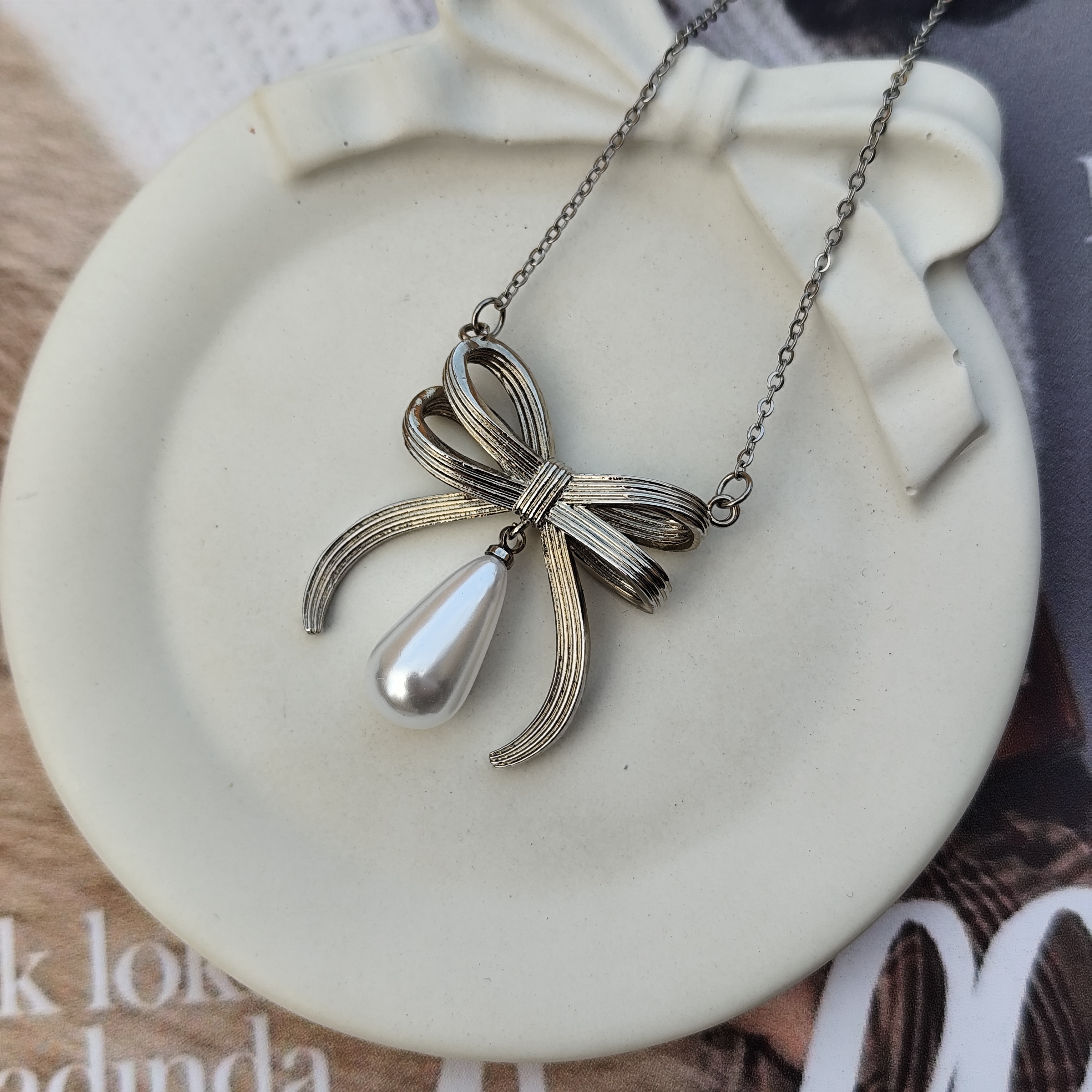 گردنبند پاپیون_مروارید